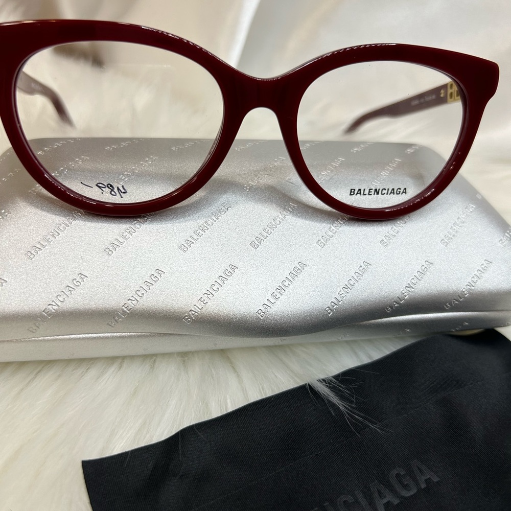 New frame original with a box . Just need your Rx ( grado)